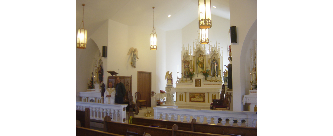 wisconsin-commercial-architect-church_blessed-sacrament-hermitage_interior-View-1-1100x450.jpg
